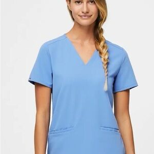 Figs Women's Casma 3 pocket Light Blue V-Neck Scrub Top FLAW